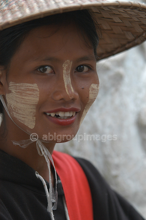 Burma - 00792 
 Mandalay - Mingun Tour 
 Keywords: Asia, Burma, female, , , Myanmar, People, Woman