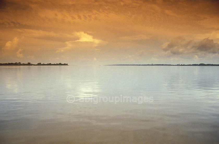 BRA490 
 Amazon River near Manaus 
 Keywords: Day, water, Landscape, Brazil, Brasil, South America, river