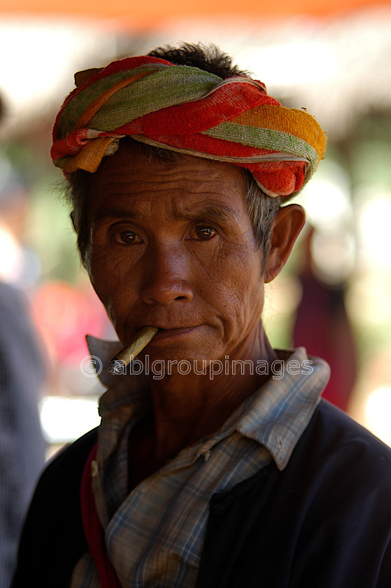 Burma - 01953 
 Inle Lake - The man 
 Keywords: Asia, Burma, , , male, man, men, Myanmar, PEOPLE,