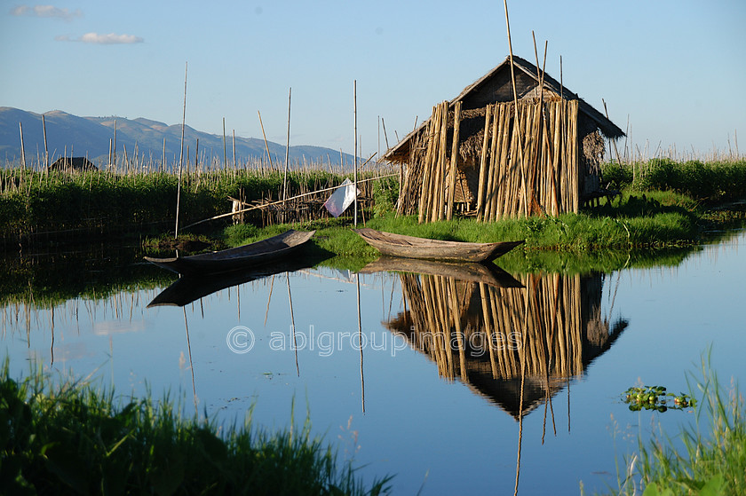 Burma - 02031 
 Inle Lake - house in the floating fields 
 Keywords: Burma, Asia, Myanmar, Landscapes