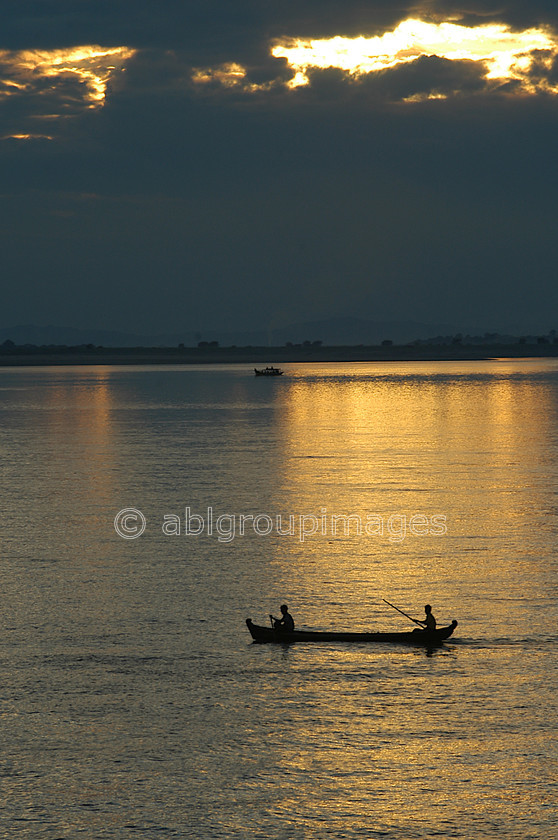 Burma - 01103 
 Canoe on the Ayeyarwady River 
 Keywords: Bagan, Burma, Sunset, Asia, Ayeyarwady River, Myanmar