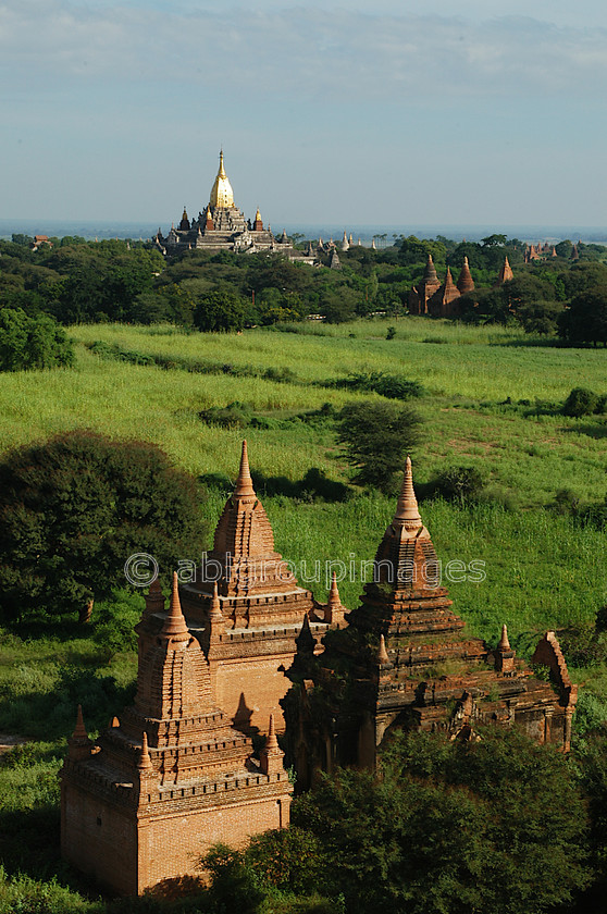 Burma - 00323 
 Bagan Plain - Temples of Bagan
Shwesandaw Paya - Built by King Anarahta circa 1057 - Views from over the Bagan Plain The spectacular plain of Bagan in which stand thousands of Stupas and Pahto (temples) adjacent to the Ayeyarwady (Irrawaddy) River 
 Keywords: Asia, Bagan, Landscape, Ayeyarwady River, Burma, religious building, Stupa, architecture, Myanmar, building