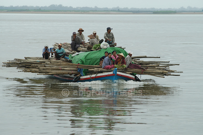 Burma - 00827 
 Mandalay - Mingun Tour 
 Keywords: Bagan, Myanmar, Burma, river boat, river boats, transportation, Ayeyarwady River, water transportation, boats, Asia