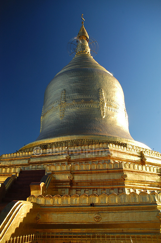 Burma - 01343 
 Stupa Bagan Plain 
 Keywords: architecture, Stupa, Myanmar, Burma, Asia, Bagan, building, religious building